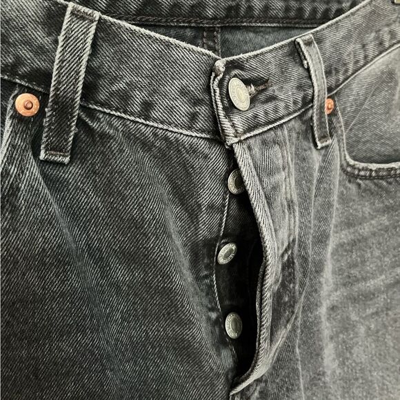 Levi's 501 Jeans in Faded Black with Snake Pocket and Button Fly Size 28 - Picture 6 of 10
